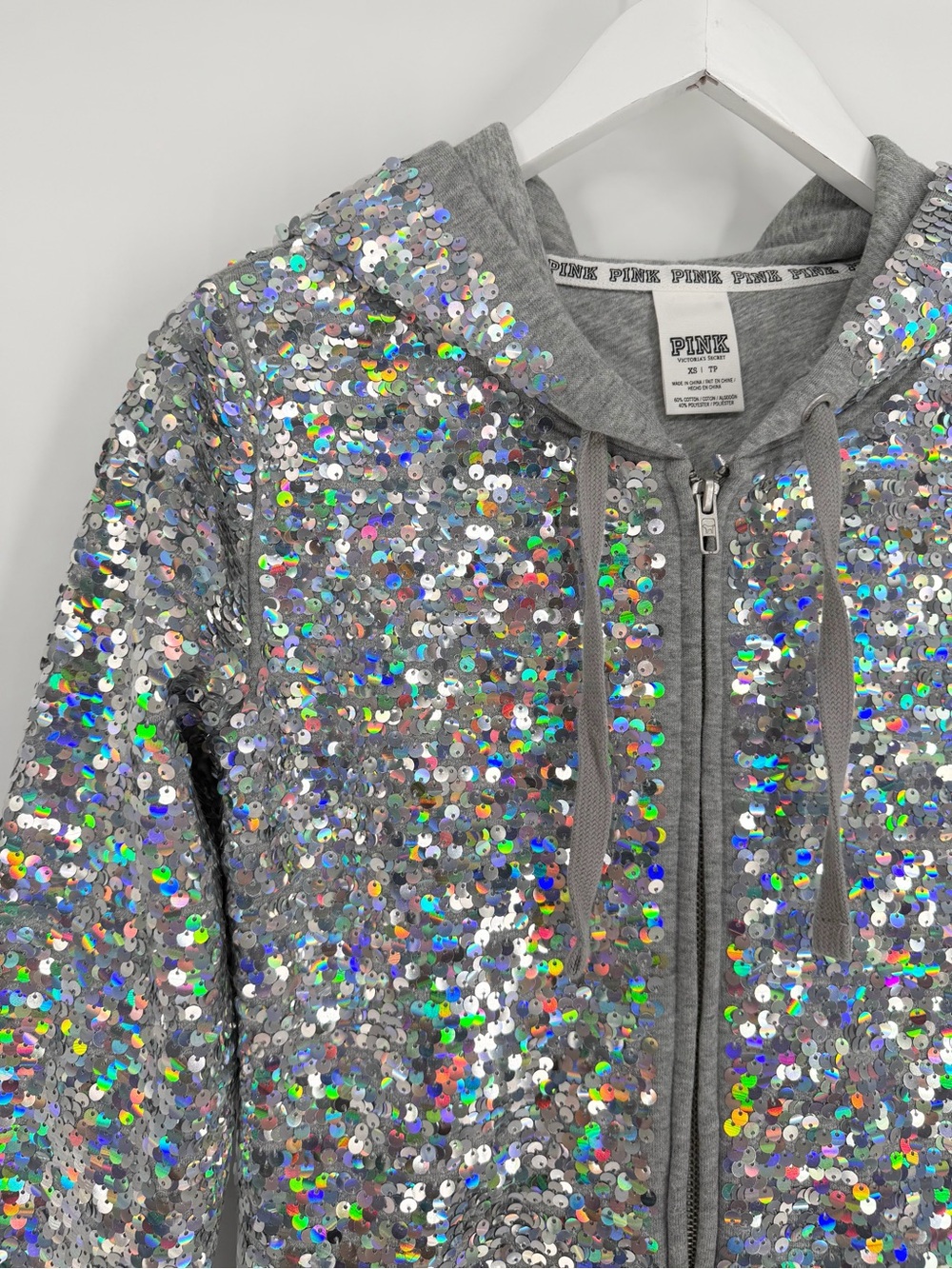 Pink Victorias Secret Sequin Hoodie Fashion Show 2013 - Picture 2 of 14